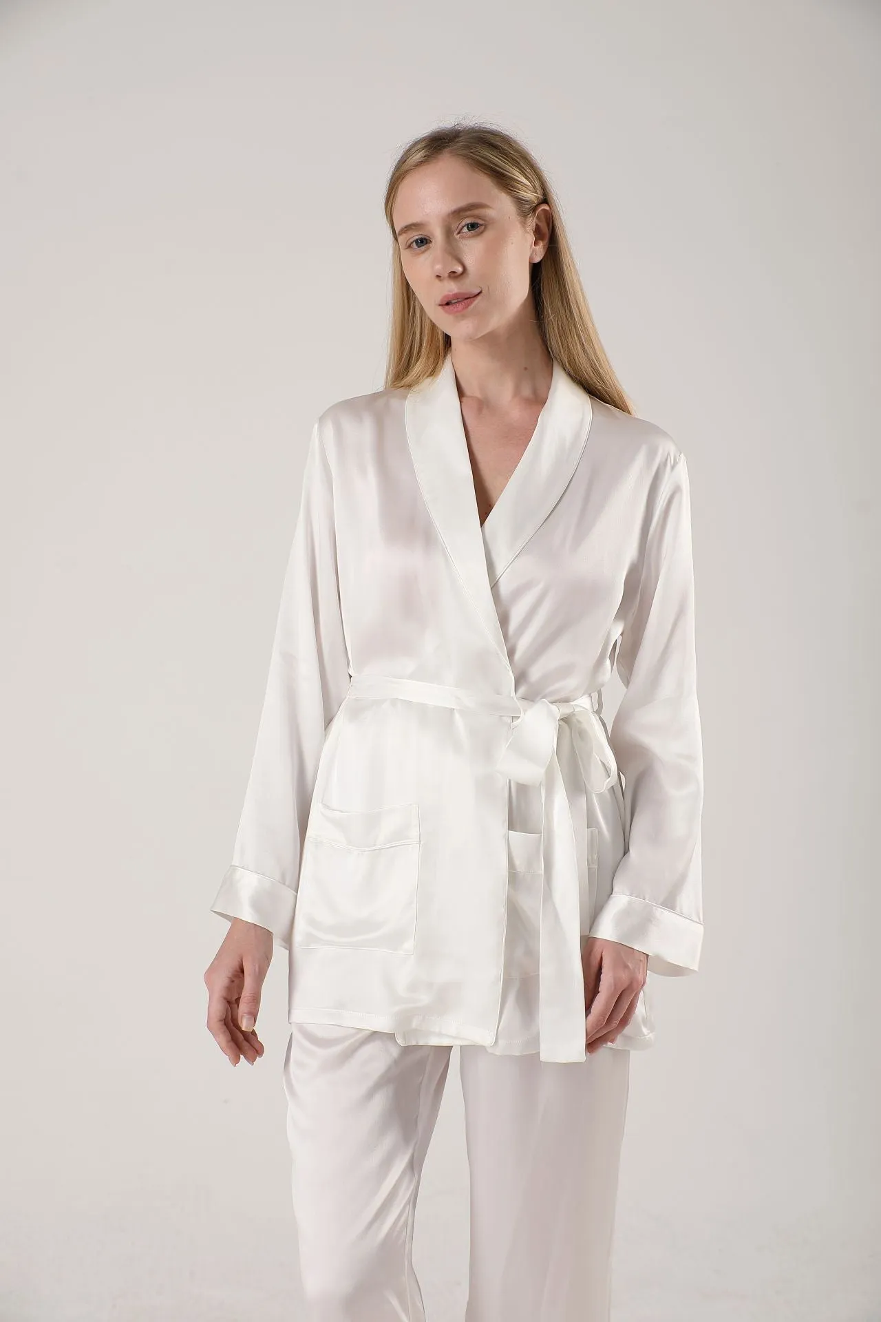 Chic Women's Silk kimono Pajama Set