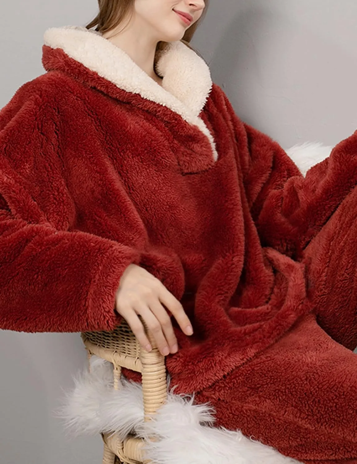 Faleave Womens Winter Fluffy Pajamas Set Warm Fleece Pants Pullover Plush Sleepwear