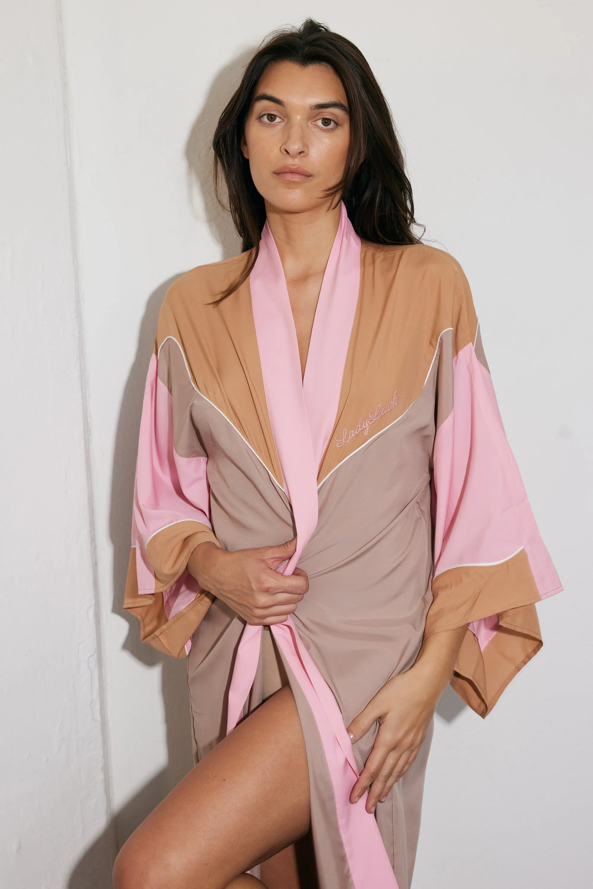 LUCKY ROBE