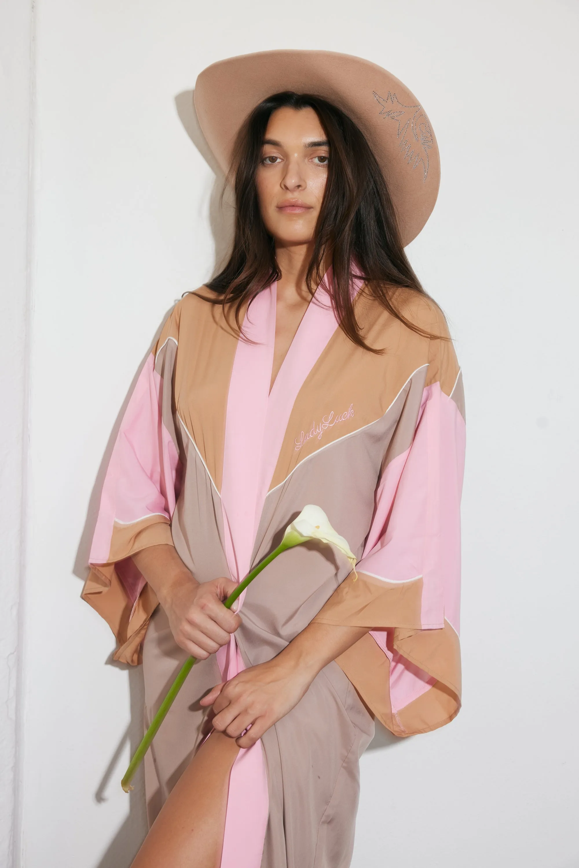 LUCKY ROBE