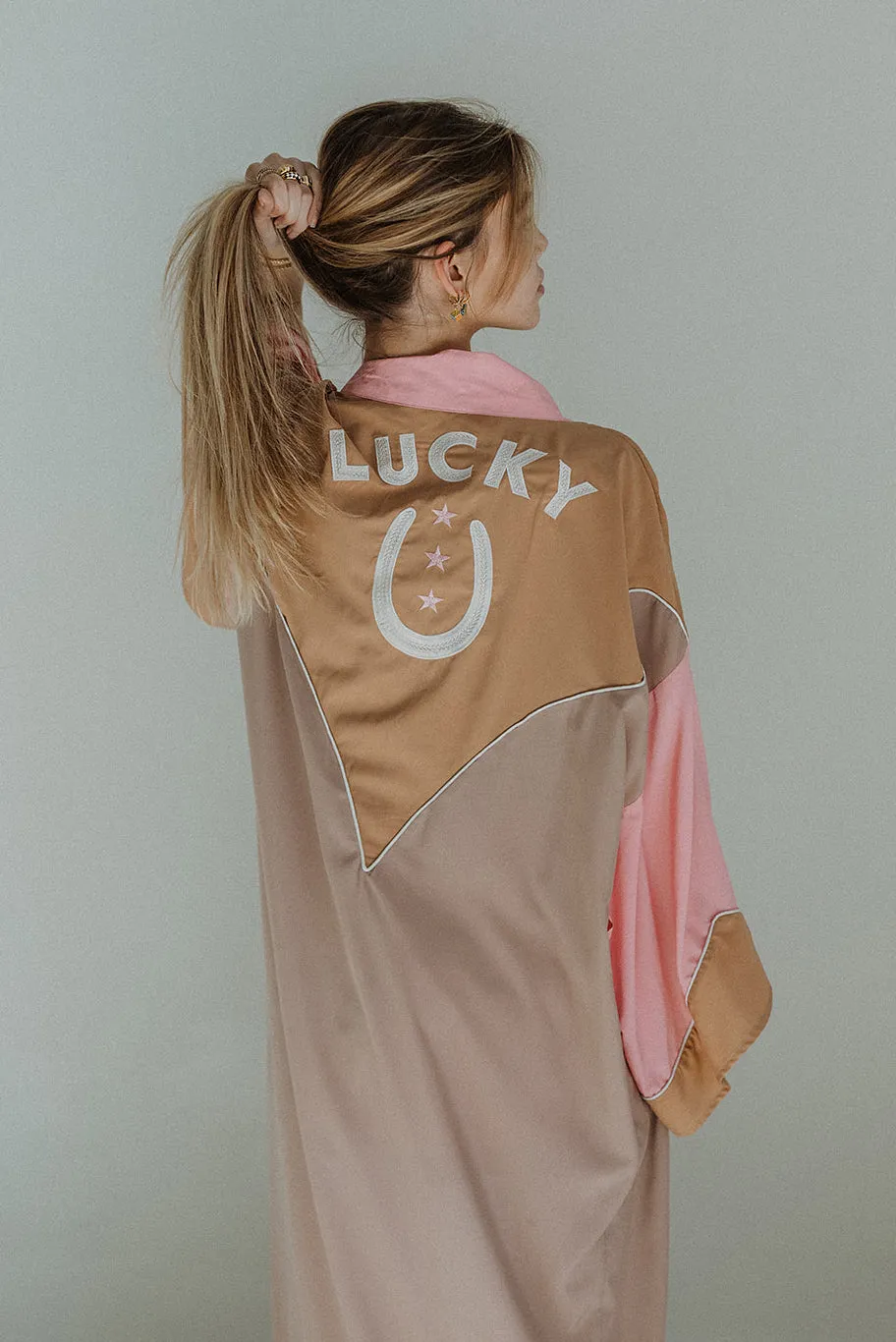 LUCKY ROBE