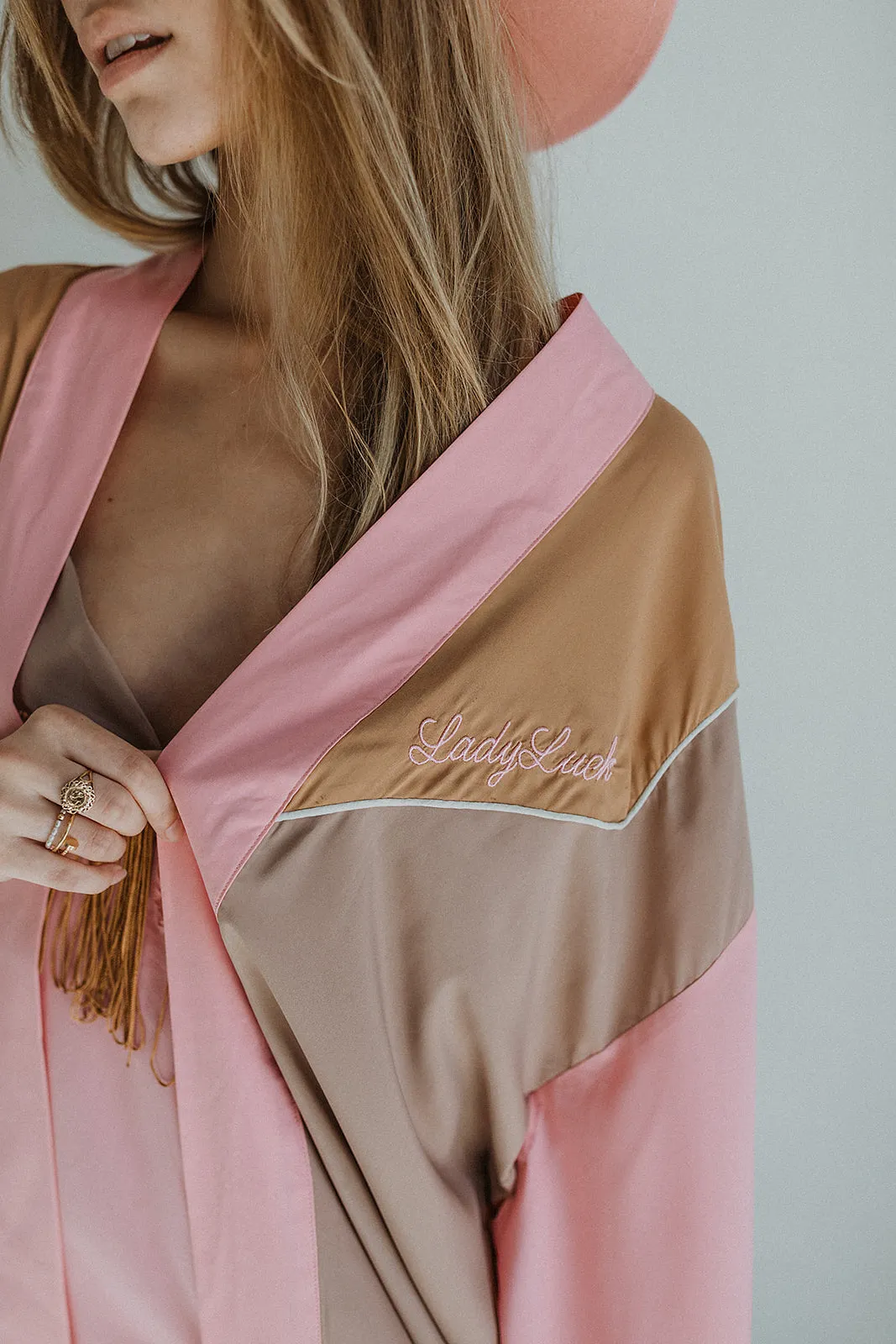 LUCKY ROBE