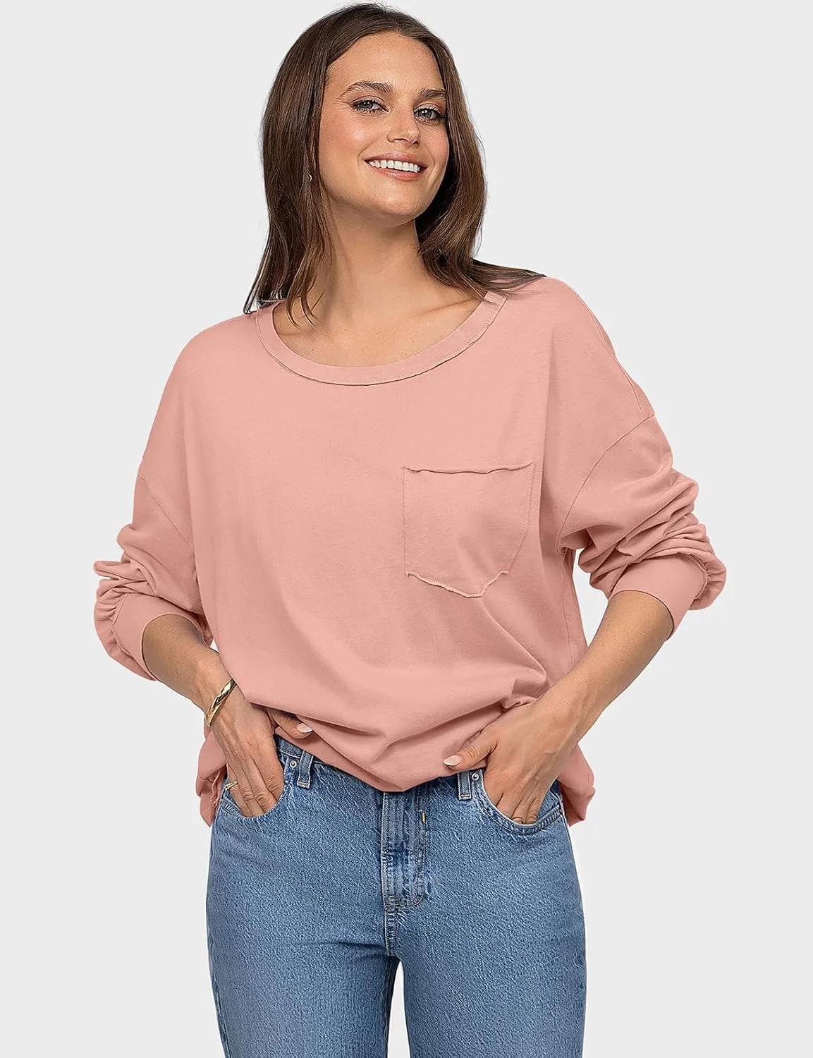 UEU Womens Long Sleeve Tops Crew Neck Casual Oversized Cotton Shirts Blouses Tshirt Tee 2024 Fall Trendy Clothes with Pockets